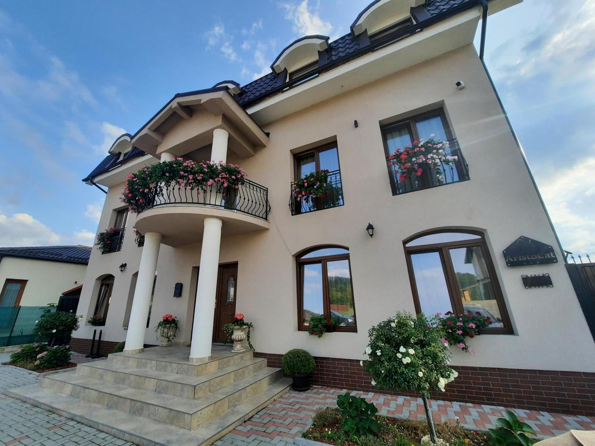 Aristocat Hotels Rasnov Exterior photo