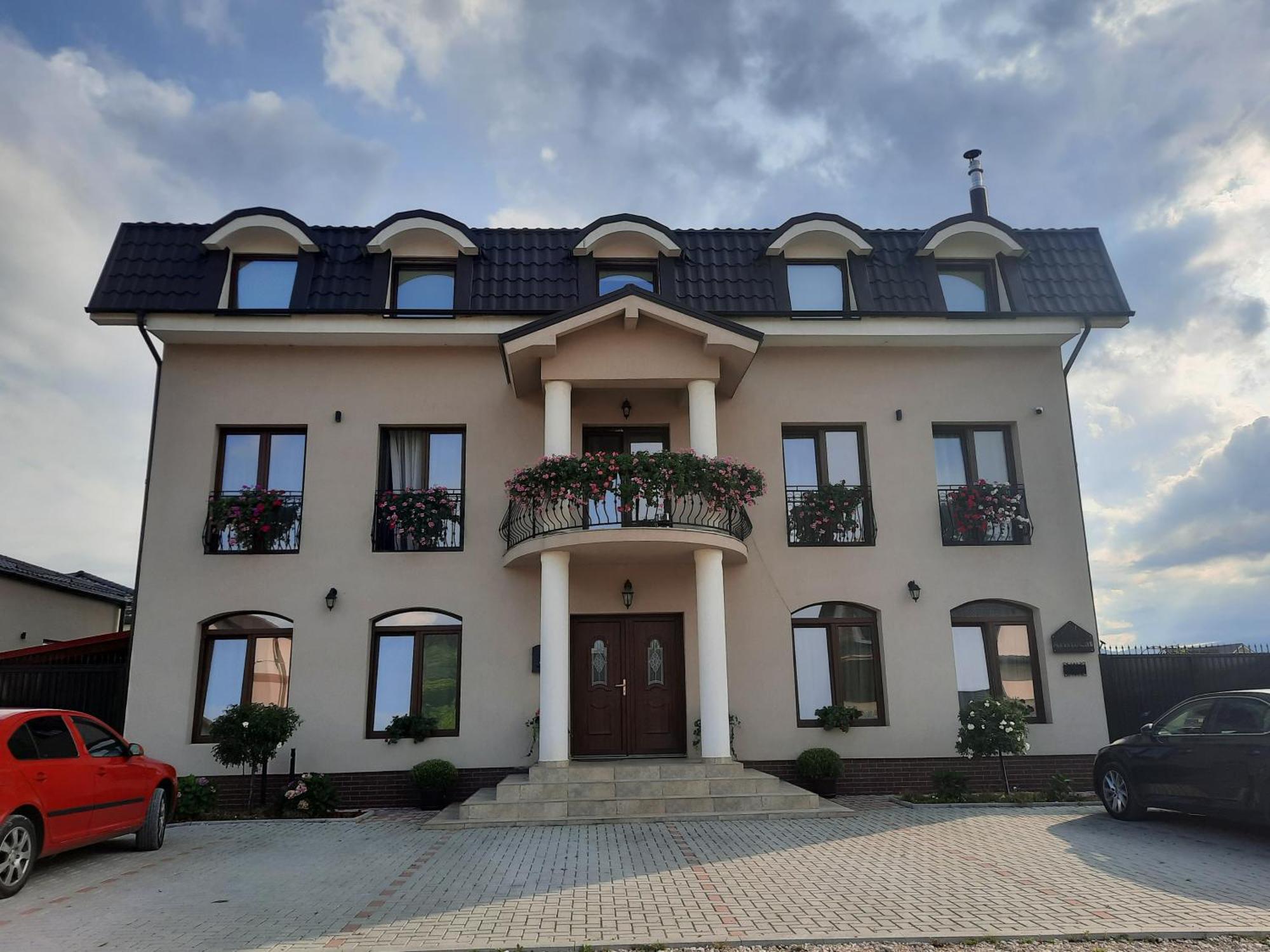 Aristocat Hotels Rasnov Exterior photo